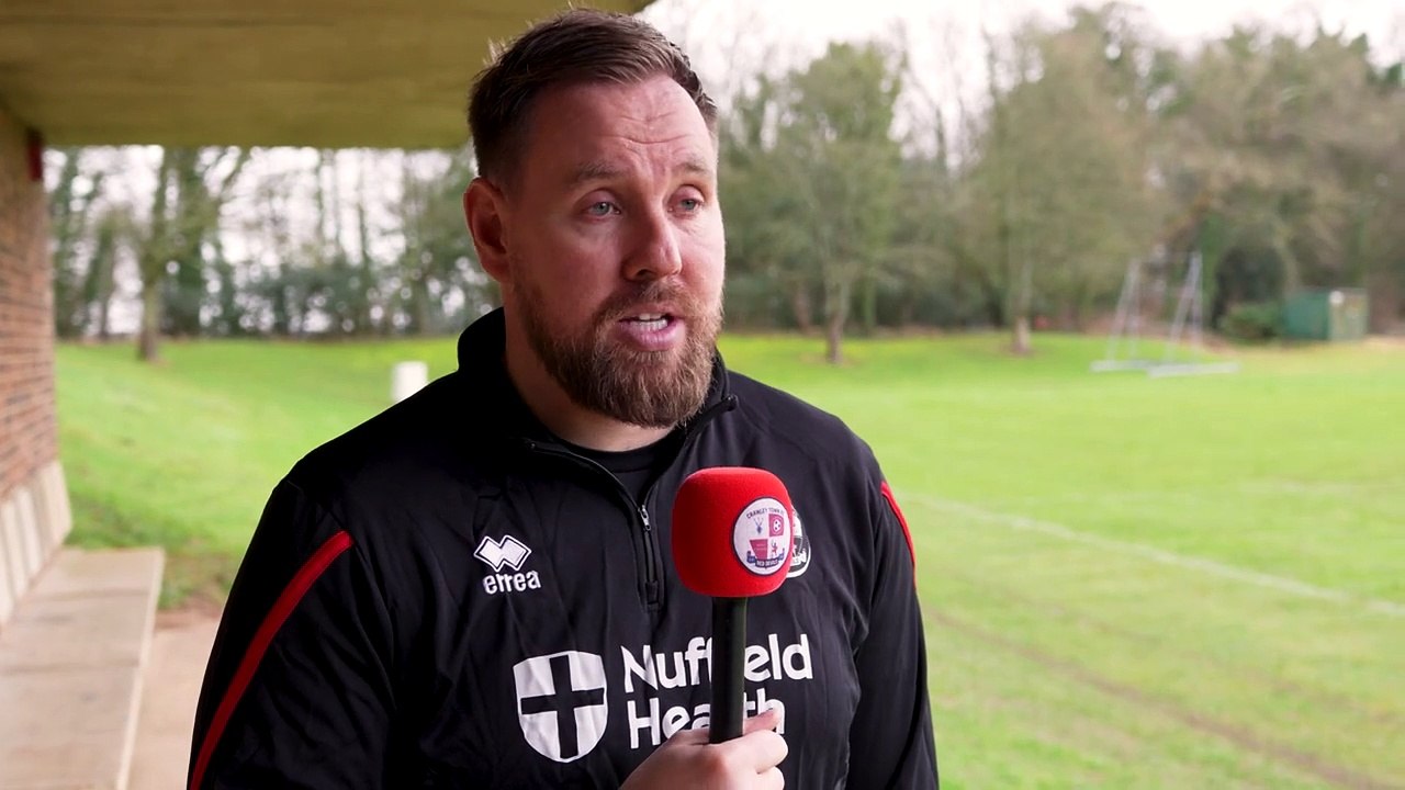 Stockport County v Crawley Town preview with Rob Elliot