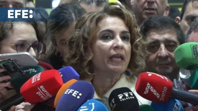 Montero dice que los ciudadanos son rehenes de una oposición contraria a la mayoría social