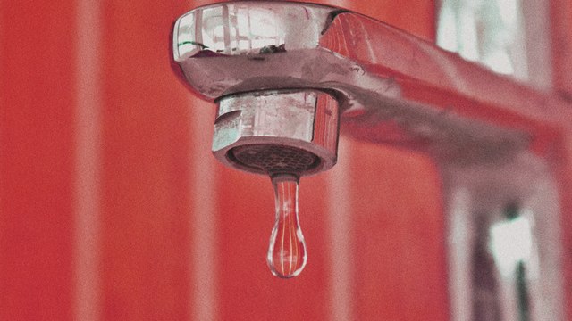 Un « polluant éternel » détecté dans l'eau du robinet de nombreuses villes, dont Paris