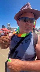Pipas coloridas agitam as praias do litoral e garantem renda para vendedores ambulantes