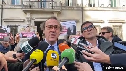 Almasri, flash mob Avs a palazzo Chigi: ? una vergogna di Stato