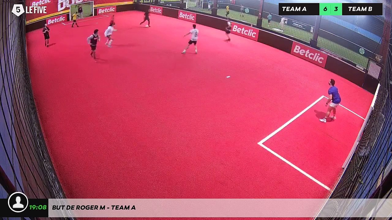 But de Roger M - Team A