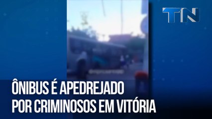 Ônibus é apedrejado por criminosos no bairro Santo Antônio, em Vitória
