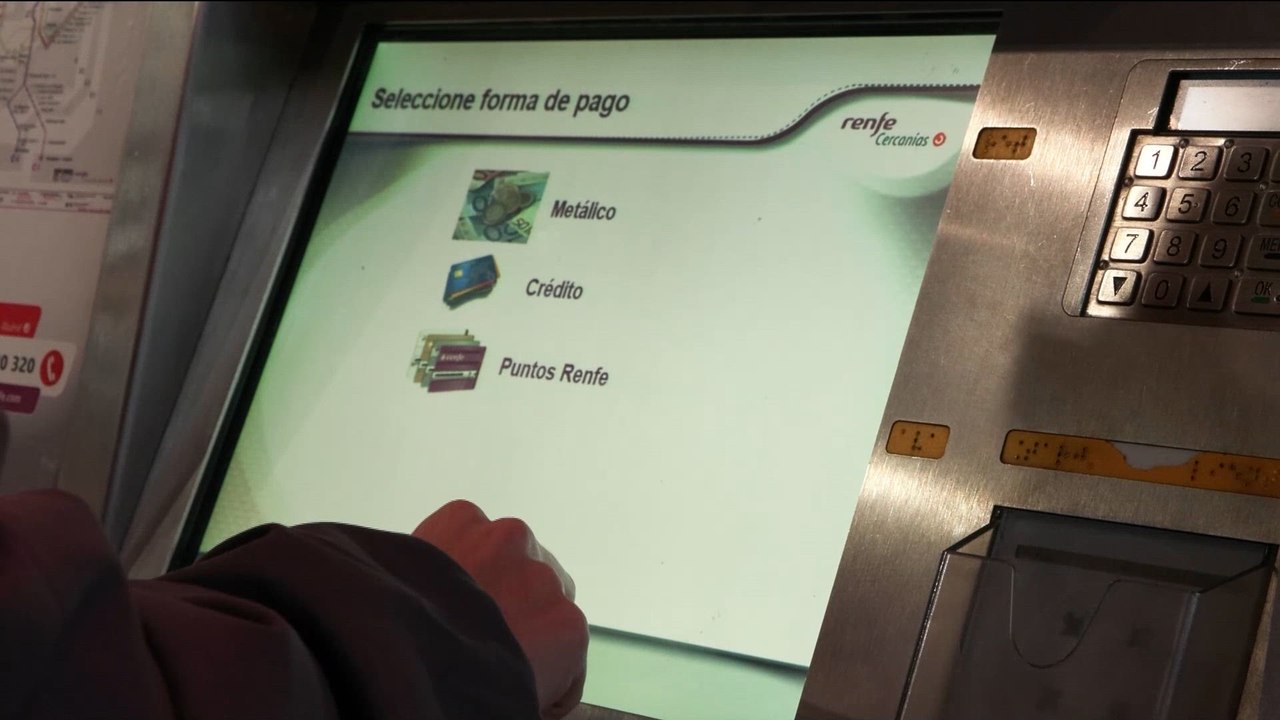 Caen los descuentos al transporte público y la revalorización de las pensiones
