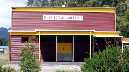 Tullah and surrounds trying to make the best of oil spill shutdown of Lake Rosebery