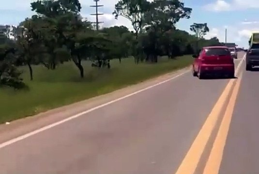 Motoboys e PM perseguem suspeitos que tentavam furtar motos no DF