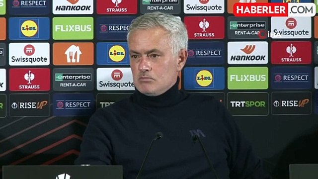 VAR müdahale etmedi: Herkes Fenerbahçe'nin kırmızı kart beklediği bu pozisyonu konuşuyor