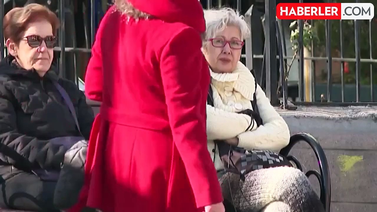 Emeklilerin zam farkı ödemesi hesaplara yatıyor