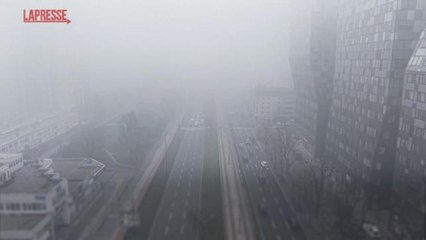 Sarajevo avvolta da una coltre di smog, l'allarme: «Restate a casa»