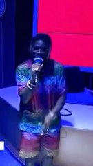 Gazo ne sait pas comment réagir face à cette situation 😅