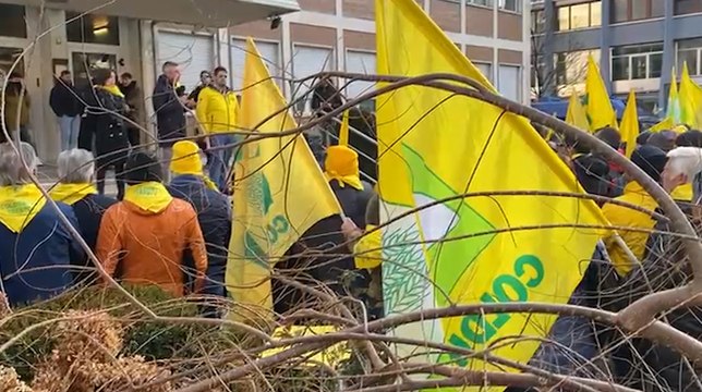 Coldiretti in piazza contro il governo per ritardi dei pagamenti