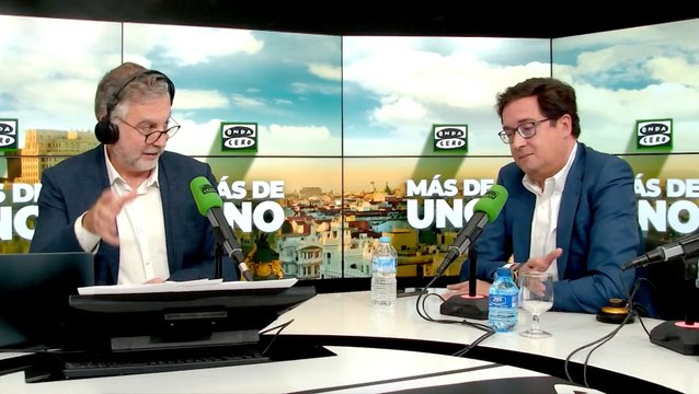Carlos Alsina manda a la lona a Óscar López (PSOE) por disfrazar las debacles parlamentarias del Gobierno Sánchez