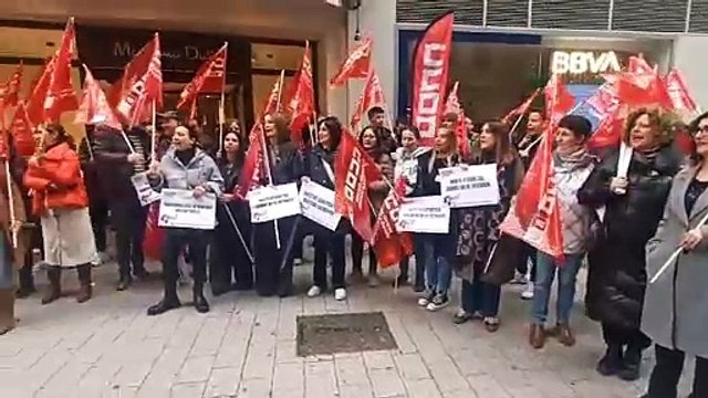 Concentración contra el cierre de Massimo Dutti en Ciudad Real