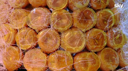 Iginio Massari impressiona i cuochi di "MasterChef" con il suo croquembouche