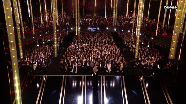 César 2024 : la présidente Valérie Lemercier ouvre la 49e cérémonie sur Canal+ / Jean-Pascal Zadi lors du photocall de la soirée César Révélations 2025 au Trianon à Paris le 20 janvier 2025.