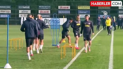 Galatasaray ve Fenerbahçe 10 günde 3 kere oynayabilir