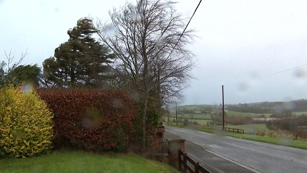 Rekordsturm fegt über Irland hinweg