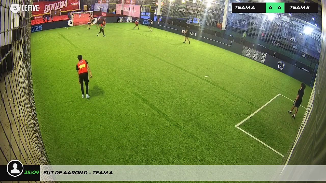 But de Aaron D - Team A