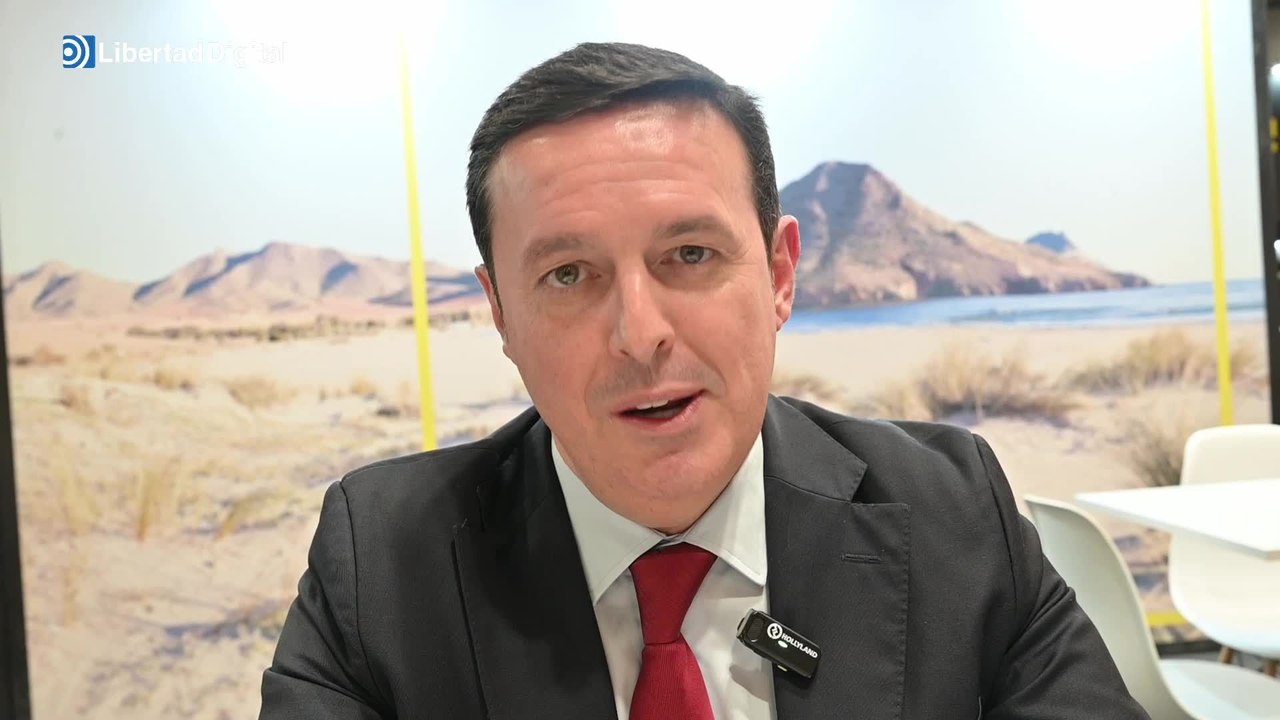 Javier Aureliano García apuesta por el turismo: "Almería es una fábrica de felicidad"