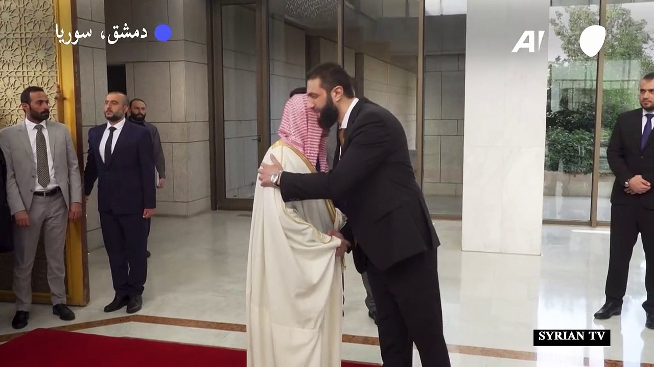 أحمد الشرع يلتقي الأمير فيصل بن فرحان في دمشق
