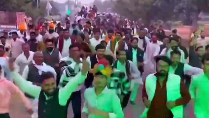 जिलाध्यक्ष बनते ही विधायक के गांव में बजवाया 'बदमाशी आज तुझे बतला देंगे' गाना...