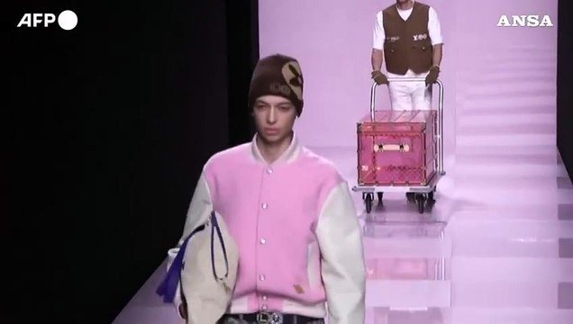 Pharrell Williams da' il via alla settimana della moda maschile di Parigi