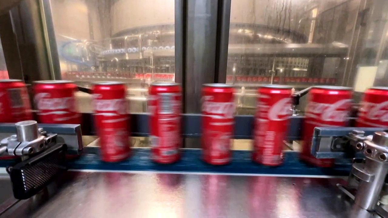Coca-Cola ordena retirada masiva de productos en Europa por exceso de clorato