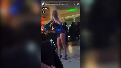 Grosseto, il video della spogliarellista ripresa nel club dal sindaco Vivarelli Colonna: ? polemica