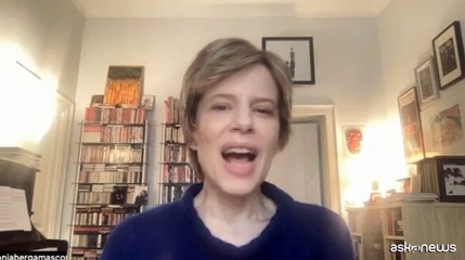 Sonia Bergamasco dentro il mistero della divina in "Duse, the Greatest"