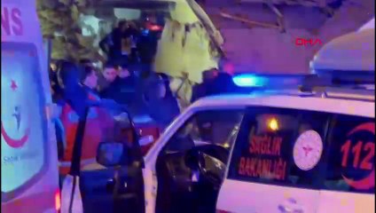 Konya'da 3 katlı bina çöktü