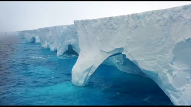 Il più grande iceberg del mondo ha cambiato rotta, possibili rischi