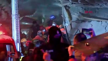 Konya'da 4 katlı bina çöktü; arama çalışmaları görüntüleri