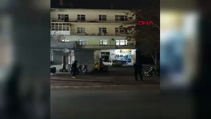 KONYA\'da 4 katlı binanın çökme anı kamerada