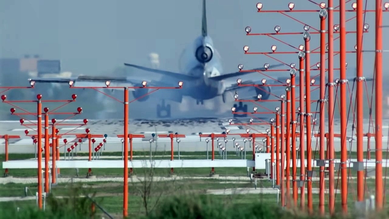 Why This Plane Had A Dangerous Reputation_ The DC-10