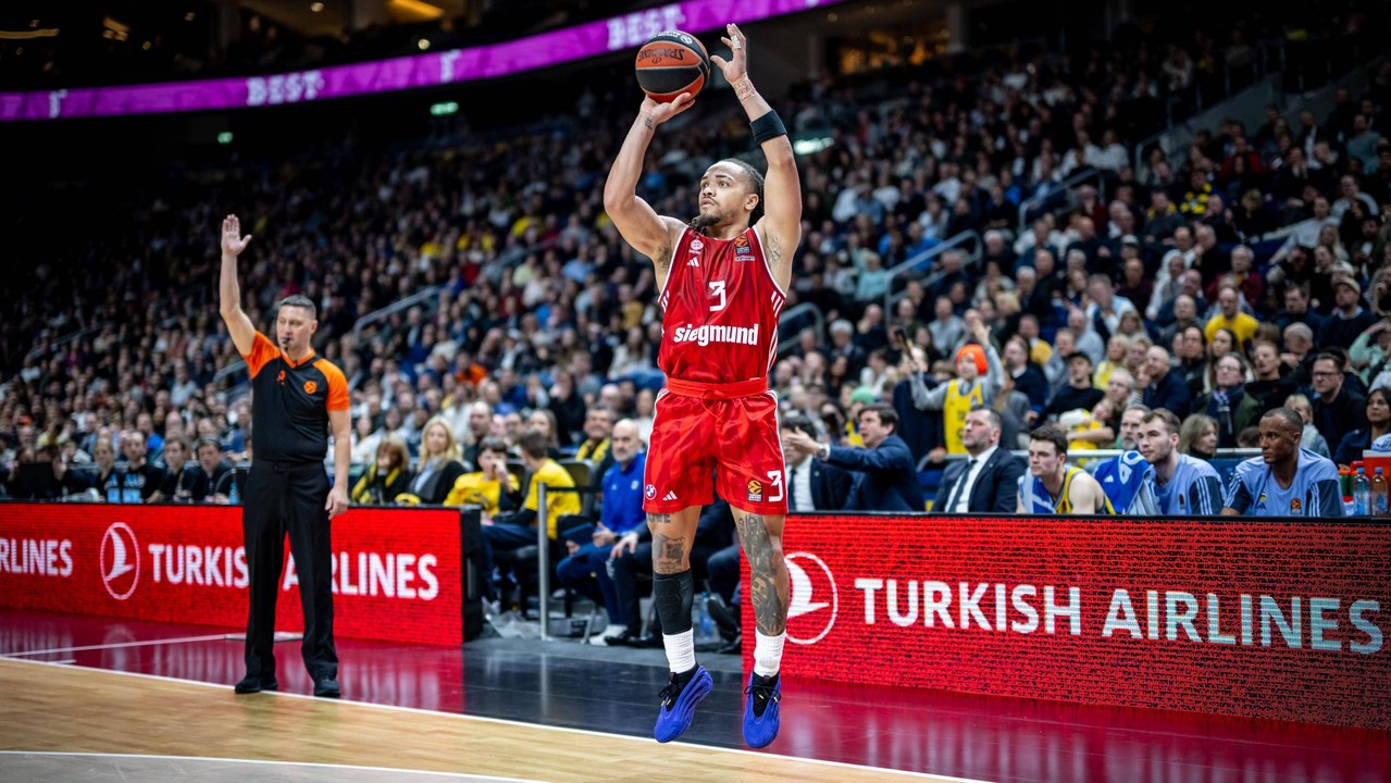 Edwards und Obst on fire: Die Dreier-Show im Video