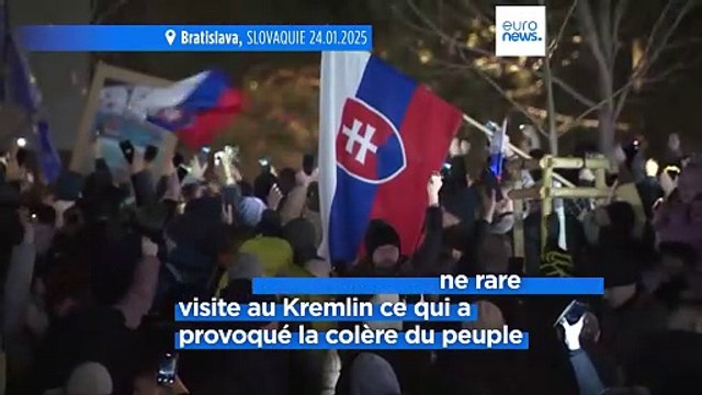 Slovaquie : des dizaines de milliers de manifestants défient Robert Fico