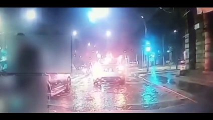 Milano, scazzottata tra tassista e ncc: spunta un altro video
