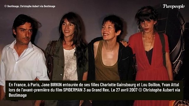 Lou Doillon, maman fière : Son fils aîné Marlowe brille sur le podium d'une prestigieuse marque, les images de son passage remarqué !