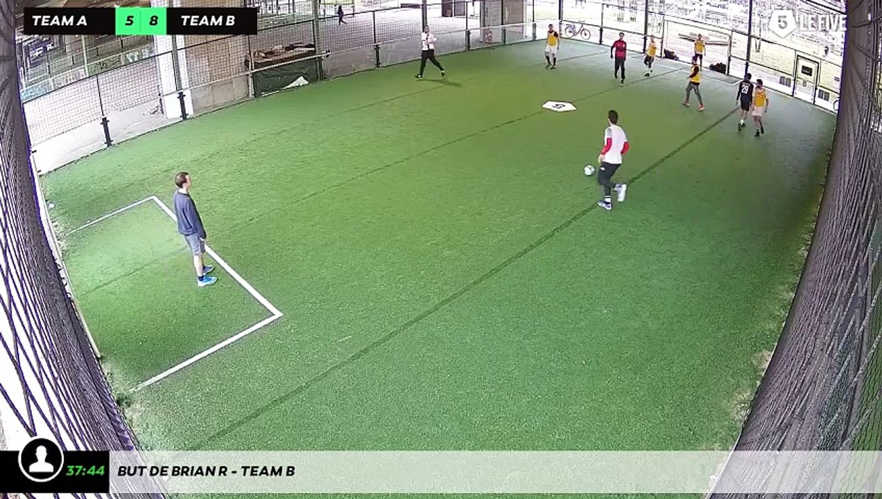 But de Brian R - Team B