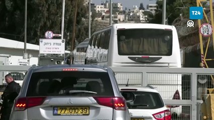 Gazze'de rehine-tutuklu takası kapsamında Filistinli mahkûmlar Ofer Hapishanesi'nden serbest bırakıldı