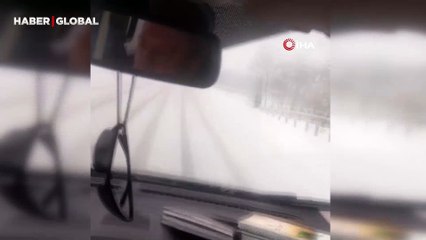 Eskişehir'de kar yağışı sürücüleri zorladı