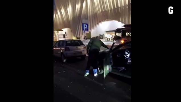 Mediopadana, bus esplode contro la pensilina: i danni e la paura
