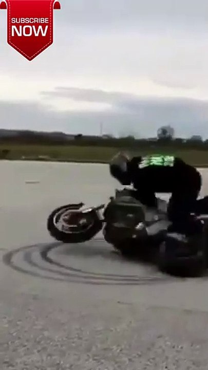 When Life Throws Curveballs! You Won't Believe These Hilarious Moments #shorts #funnyfail #funnyfails #funnyfailscompilation #funnyfailvideos #funnyfailsanimals #funnyfailsshorts #funnyfails2025 #funnyfailstrynottolaugh #funnyfailsclean