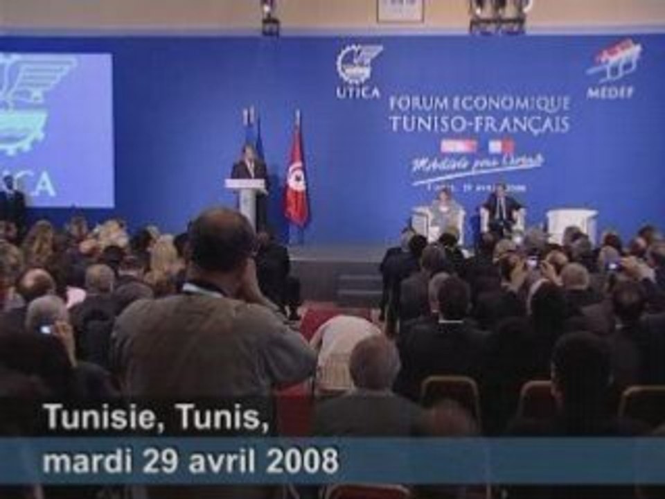 Tunisie : Nicolas Sarkozy prône le nucléaire