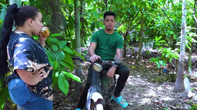 ERA ABOGADO Y ERA MUY LENTO Y ESTO PASO LOS SOCIOS SOY