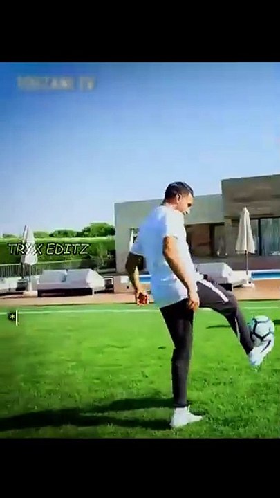 Cristiano_Ronaldo_VS_Freestyler_😳💪_#shorts_#viral_#funny_#trending(360p)