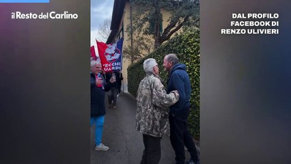 Tifosi del Bologna in pellegrinaggio dall'ex mister Ulivieri: video