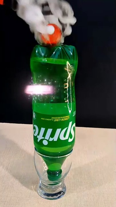 1000°C  Hot Ball VS Sprite 😱 #asmrsounds #hotball #oddlysatisfying #experiment #1000degrees