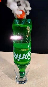 1000°C Hot Ball VS Sprite 😱 #asmrsounds #hotball #oddlysatisfying #experiment #1000degrees