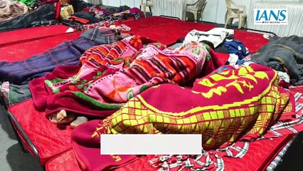 Mahakumbh में दिव्यांगों और मरीजों के लिए भगवान बन रहे हैं गंगा सेवा दूत